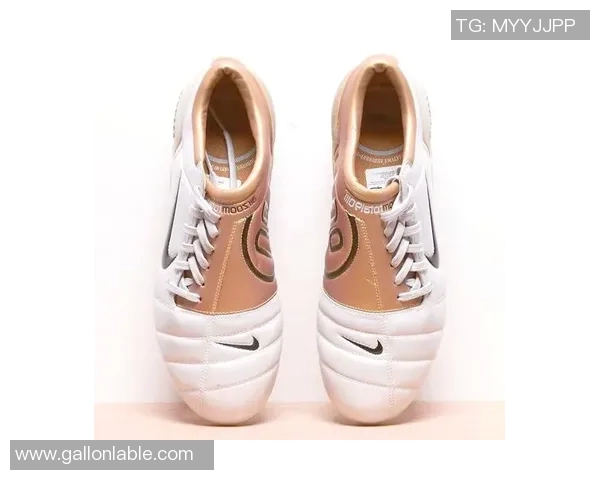 足球明星鞋子搭配指南时尚与性能兼具的完美选择